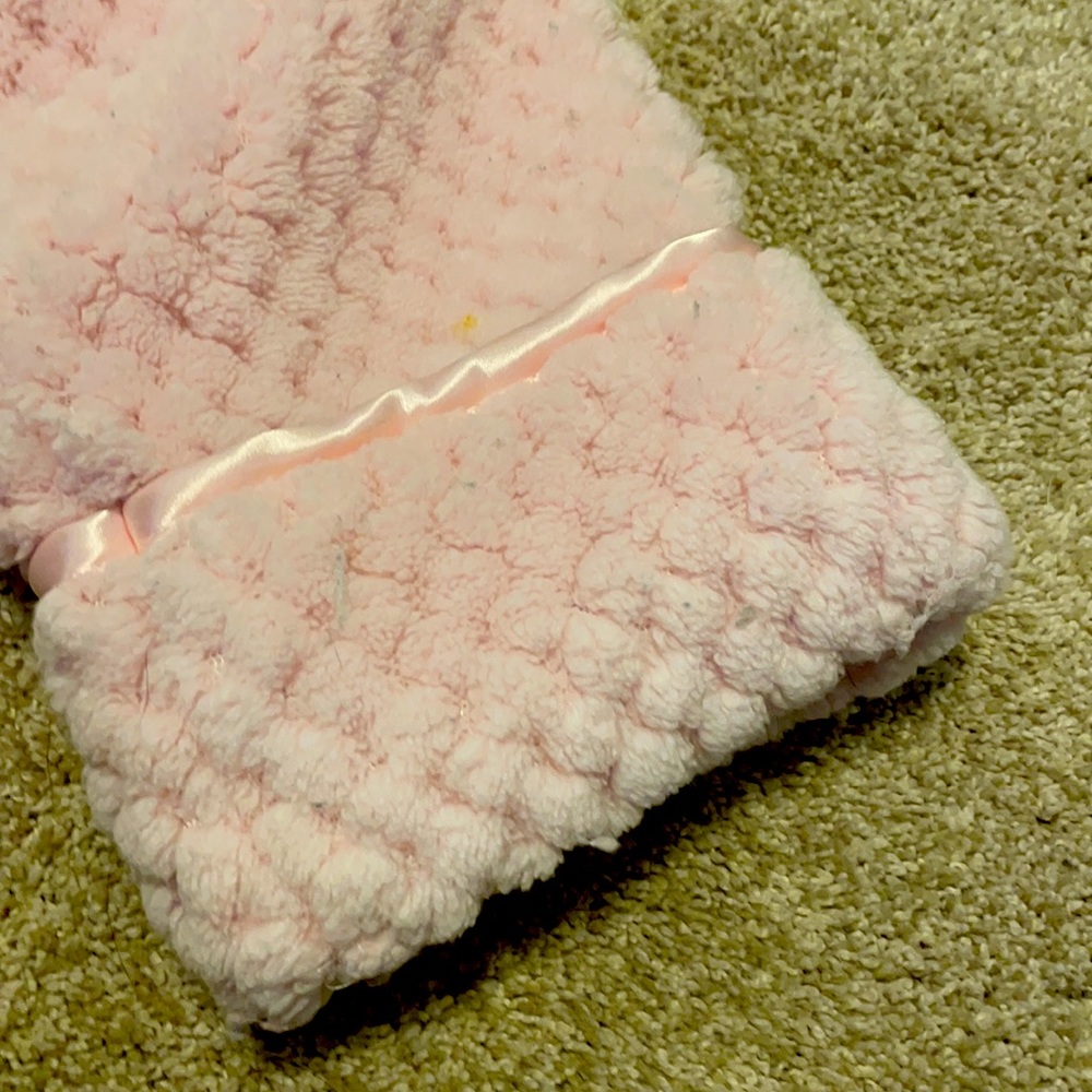 Soft Pink Robe - Picture 3 of 9